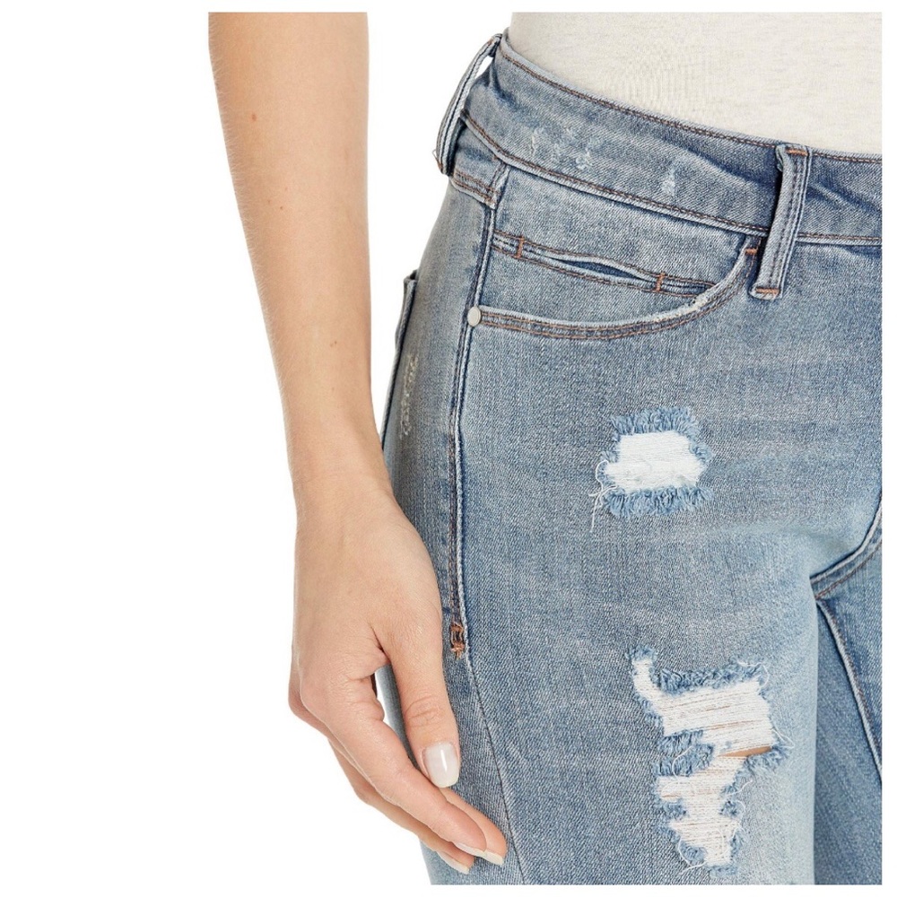 BEBE Pam HEARTBREAKER Vintage Destroyer bebe Jeans 28 NWT